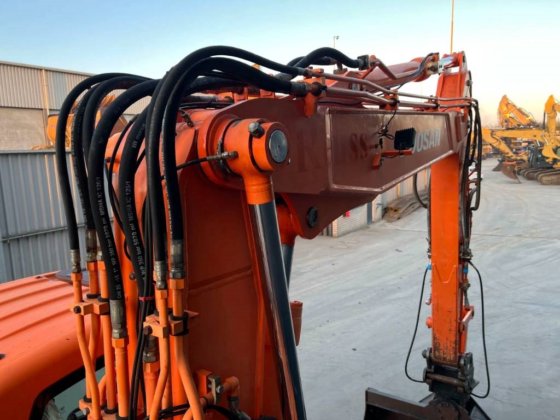 2010年斗山 DX170W