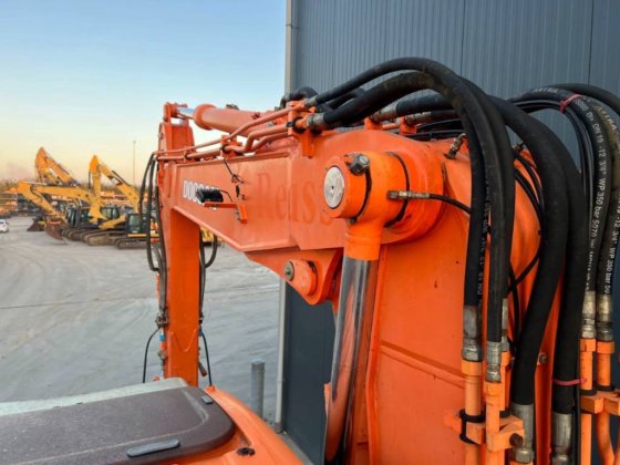 2010年斗山 DX170W