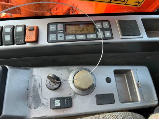 2010年斗山 DX170W