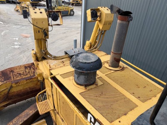 2001 CAT D8R SERIES II