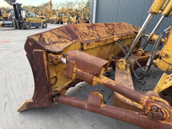 2001 CAT D8R SERIES II