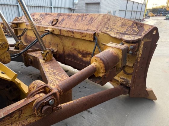 2001 CAT D8R SERIES II