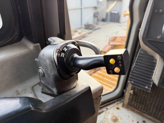 2001 CAT D8R SERIES II