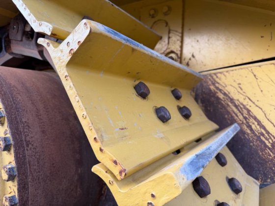 2001 CAT D8R SERIES II