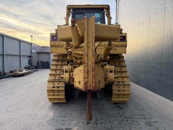 2001 CAT D8R SERIES II