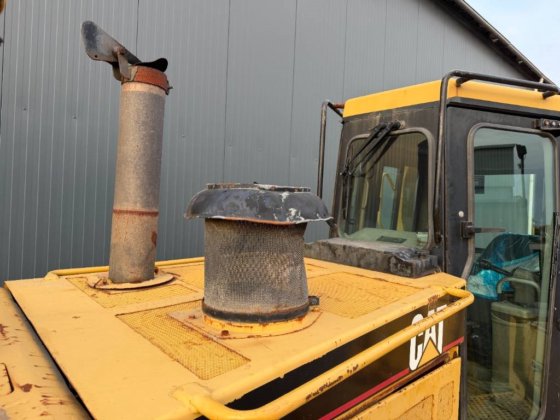 2001 CAT D8R SERIES II