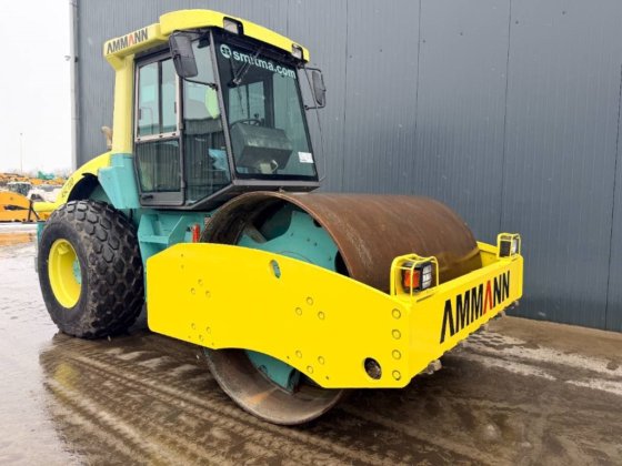 2007年 Ammann ASC110 D