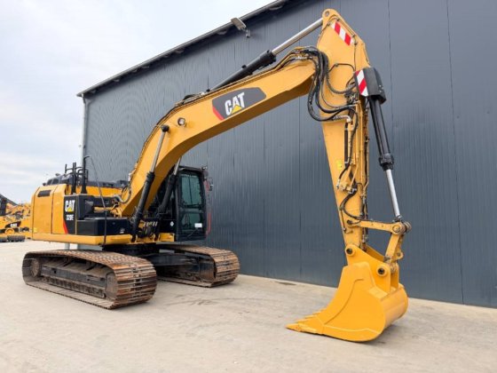2013 CAT 320E L