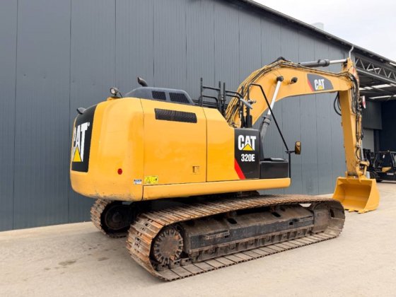 2013 CAT 320E L