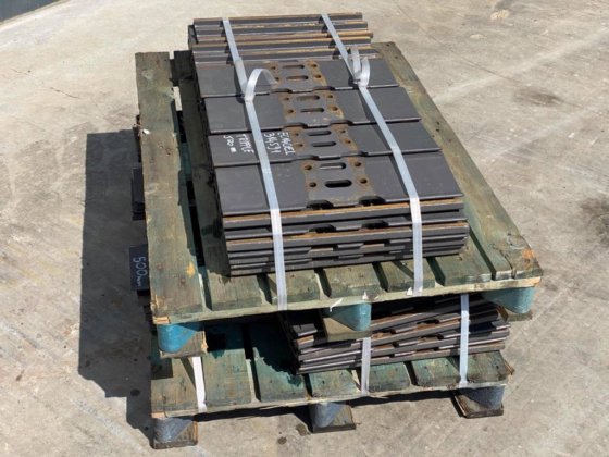 2025年ボルボEC140の靴