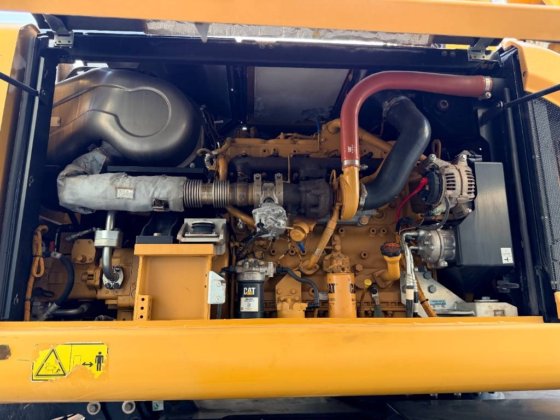 2015年CAT M318F