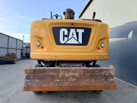 2015年CAT M318F