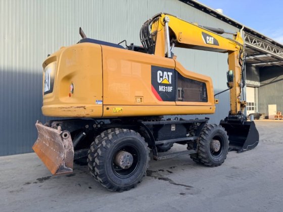2015年CAT M318F