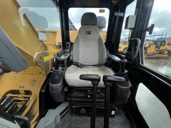 2009 CAT 328D LCR