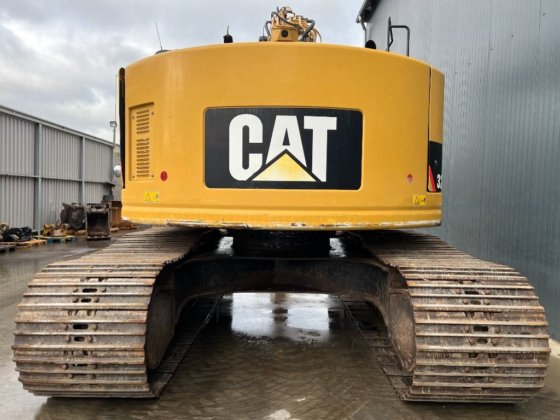 2009 CAT 328D LCR