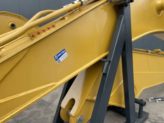 2025 CAT 323 GX 18米