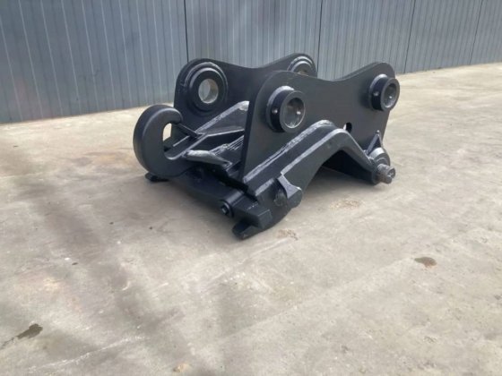 2025 Smitma CW40 - PC210