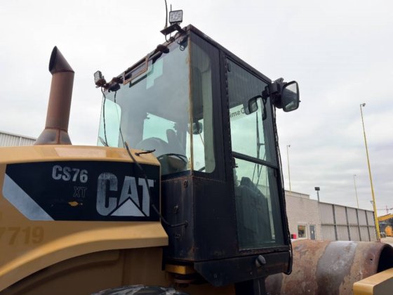 2012年 CAT CS76 XT