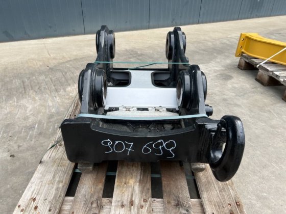 2017 OilQuick OQ70/55 - デモ