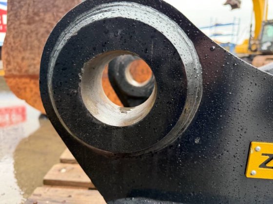 2017 OilQuick OQ70/55 - デモ