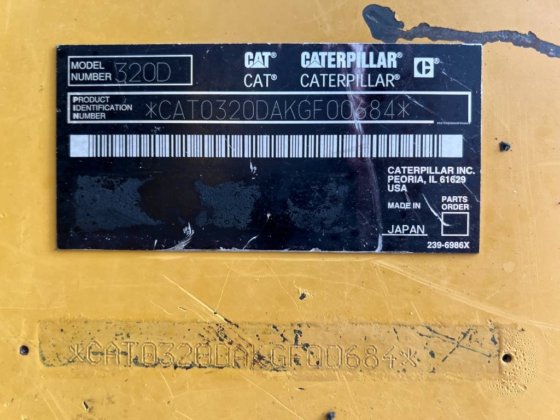 2008年 CAT 320D L