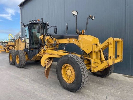 2014 CAT 140M