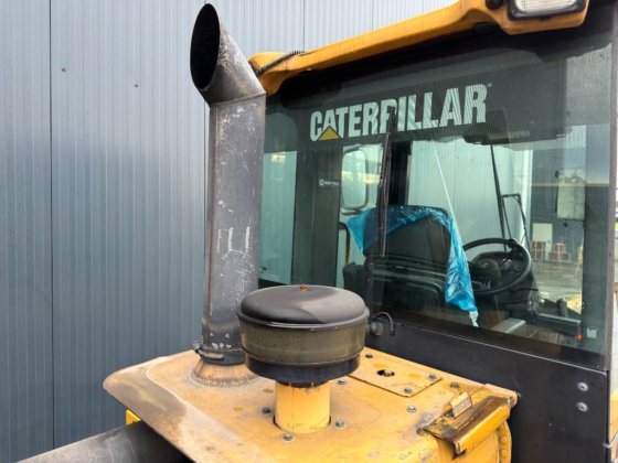 2000 CAT 938G