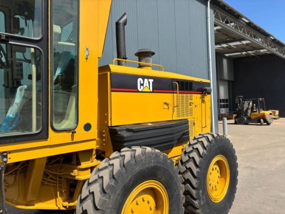 2003 CAT 140H
