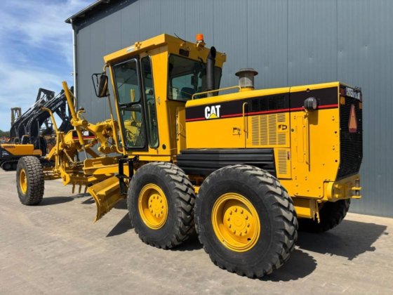 2003 CAT 140H