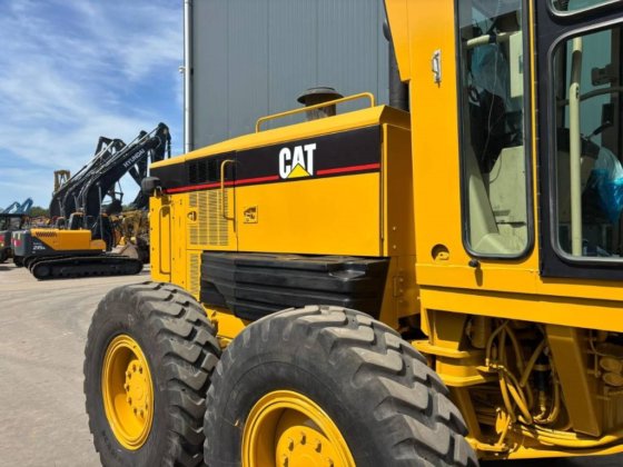 2003 CAT 140H
