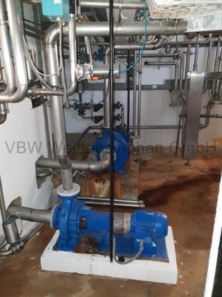 2つの容器を備えた醸造所