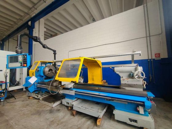 数控莫兰多并车床