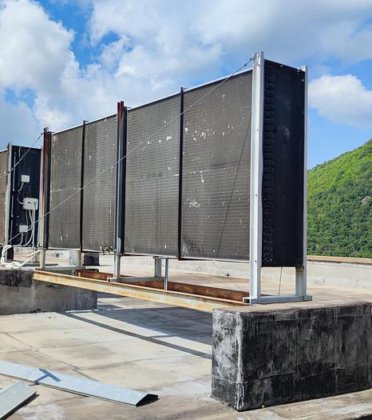 2001 SIARCO 蒸发塔，带 8 个风扇