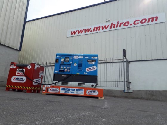 Bandeja de gotejamento do interceptor