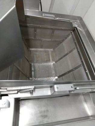 ［碳酸氢钠工业] 1 罐煮沸机，无型号。