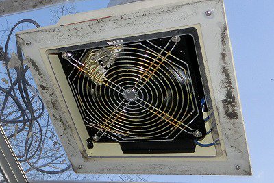 ［SUNPLATEC］ 简化清洁工作台。