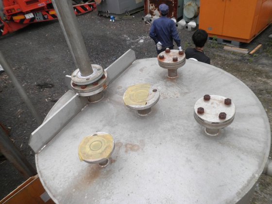 1400 L 立式圆柱形