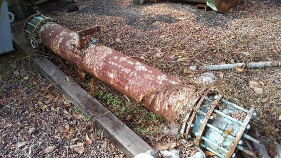 [无制造商名称] 碳多管热交换器，立式。