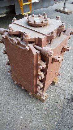 [无制造商名称] 碳冷凝器 无型号