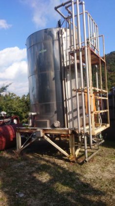 8000L 垂直圆柱形