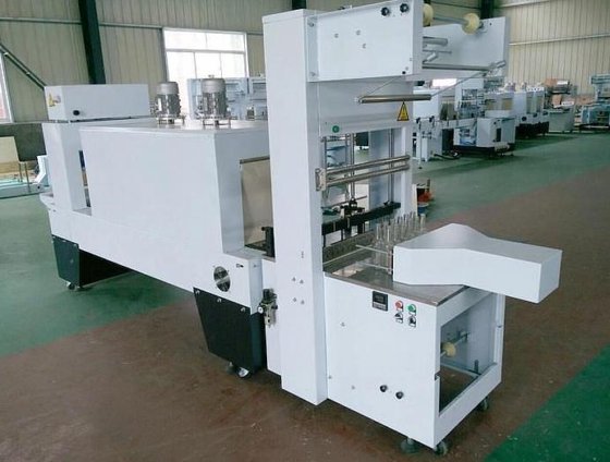 飲料ボトル用自動シュリンク包装機