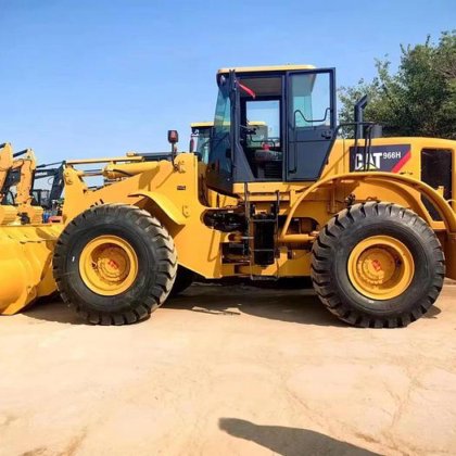 Shovel handling machinery 966H American