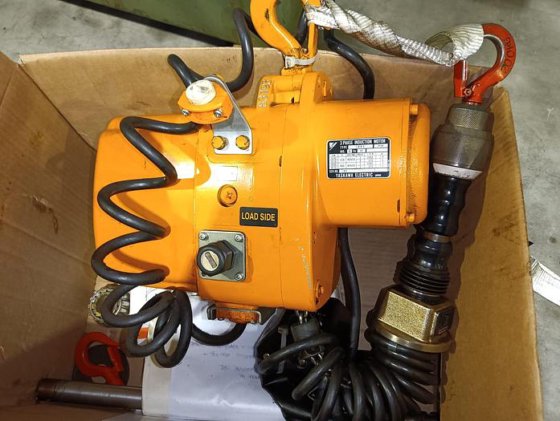 洛米尼旗式起重机