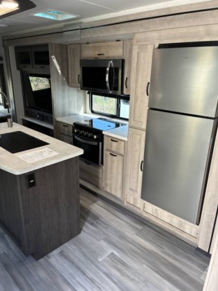 2022 Winnebago VOYAGE