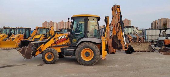 2018 JCB backhoe loader 2017