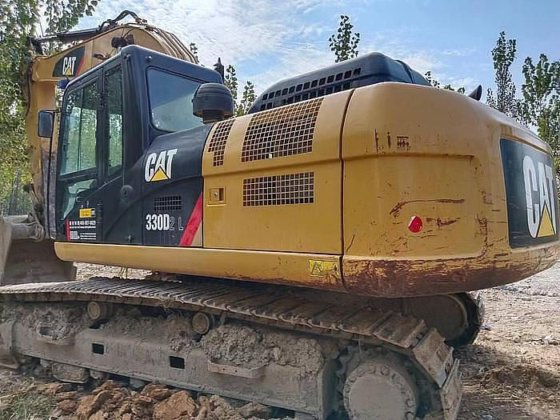 2016 CAT 330D2L