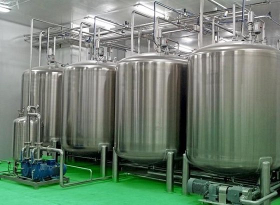 智通卧式不锈钢压缩空气或储气罐 2000 升