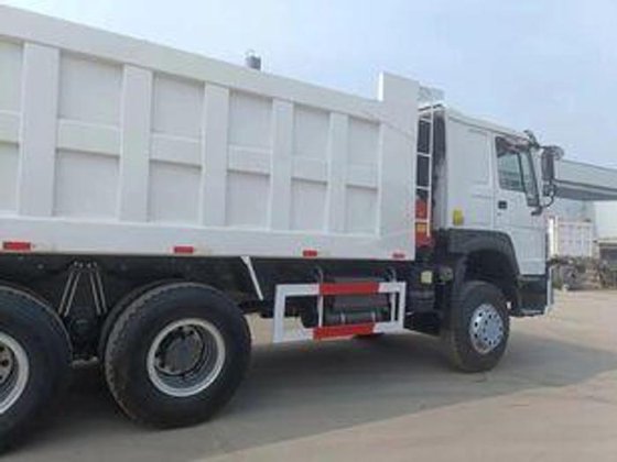 中国重汽豪沃自卸车