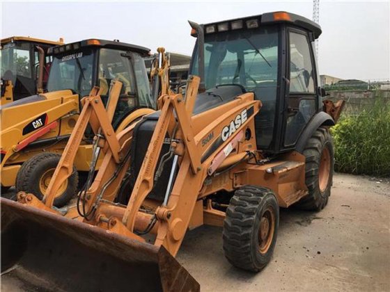 2018 CASE 580M BACKHOE LOADER
