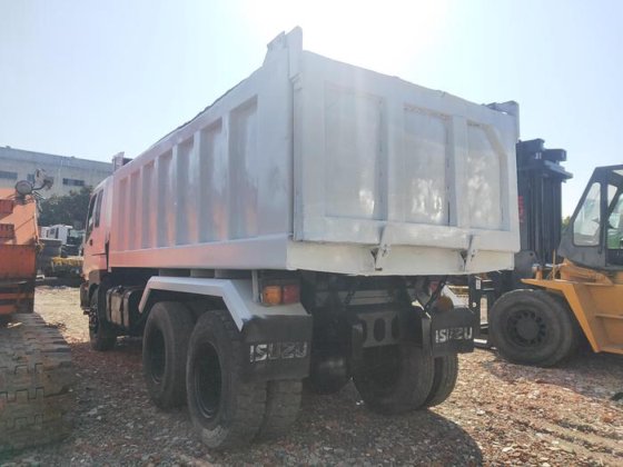 2017 Isuzu ISUZU 6*4 dump